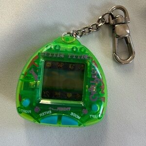 Tiger Electronics Giga Pets Bitty Kitty virtual pet keychain